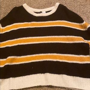 Black & yellow sweater